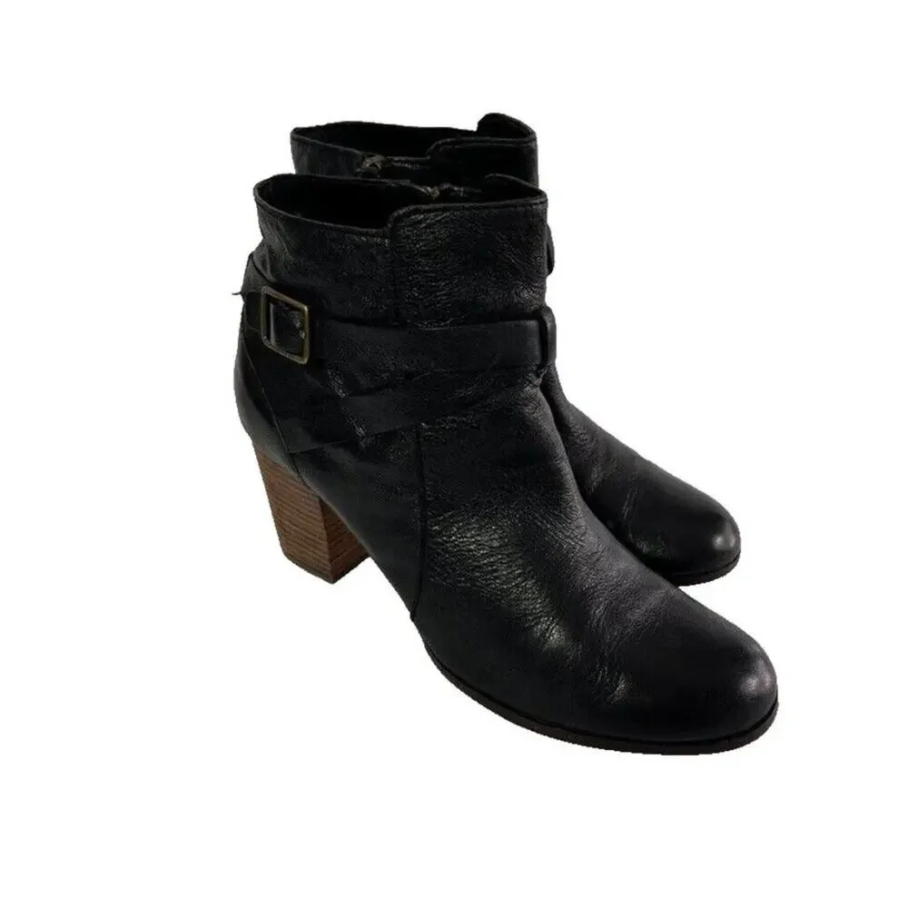 Cole Haan Bootie Women 9.5 B Black Leather Cassidy Side Zip Straps Ankle D41598